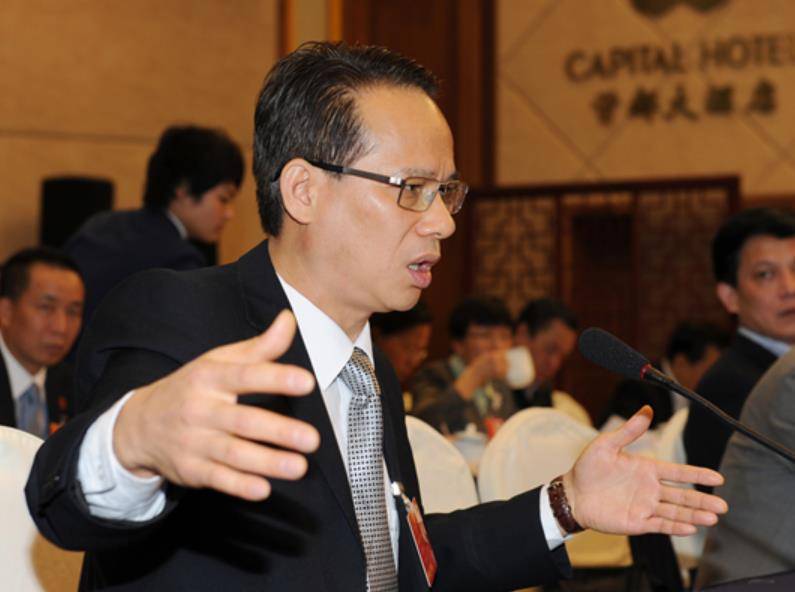 "东莞土皇帝"梁耀辉的人生路