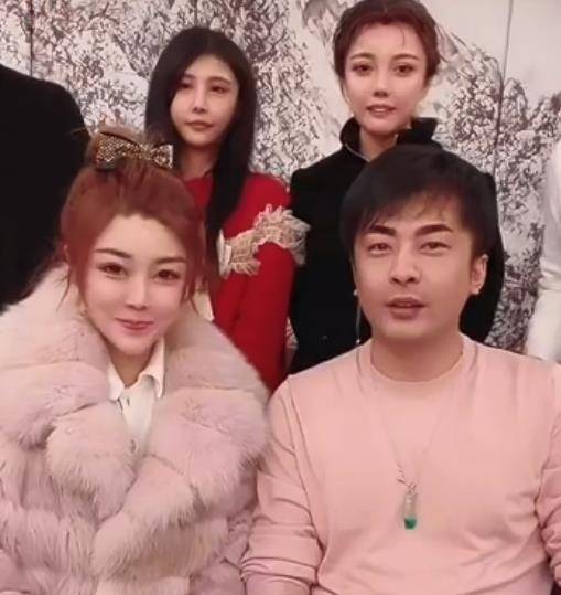 辛巴干女儿患脑萎缩住院,每天住院费高达10w,病情却不见好转_妹妹_辛