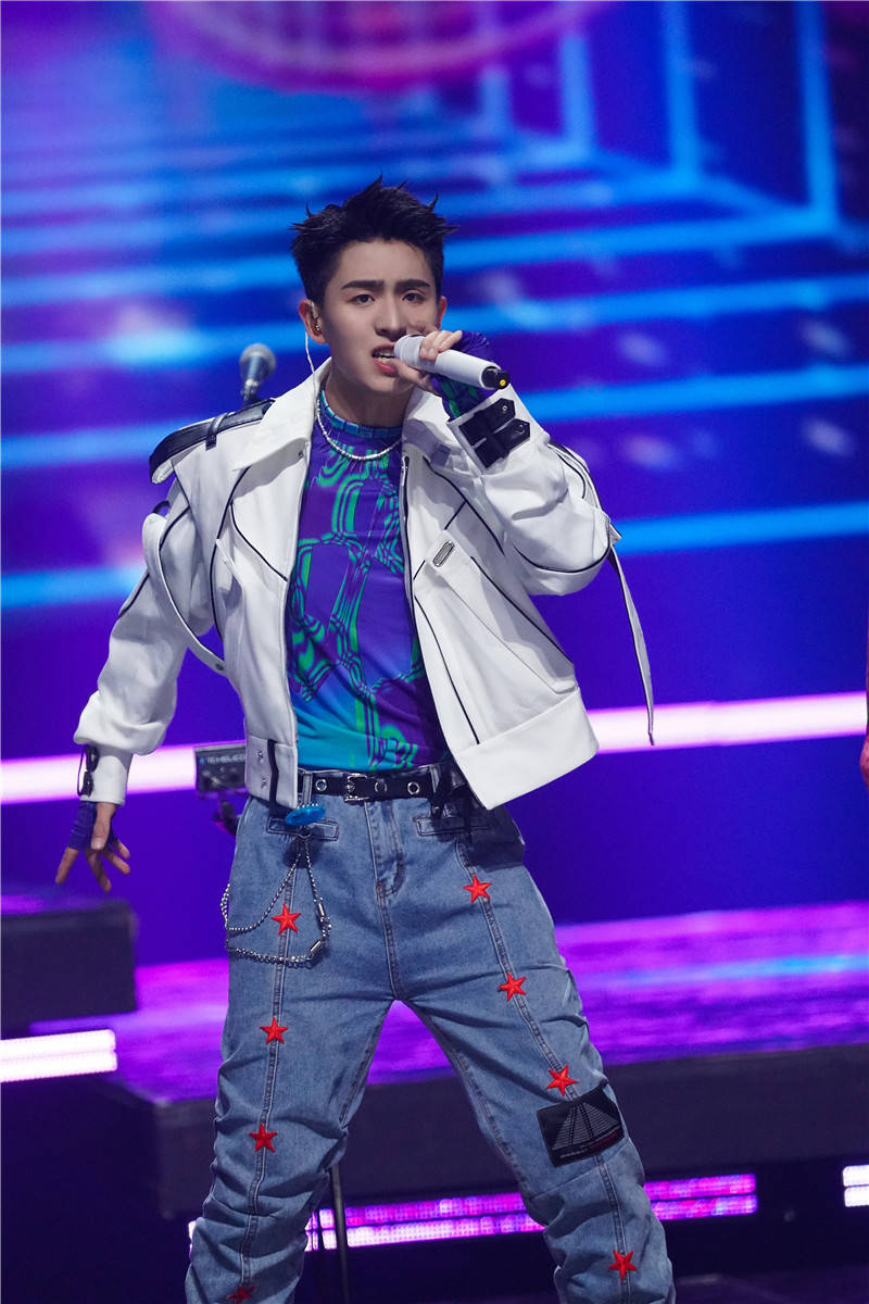 张楚为|从神奇植物园到未来宇宙，《闪光的乐队》用音乐多元呈现虚拟世界