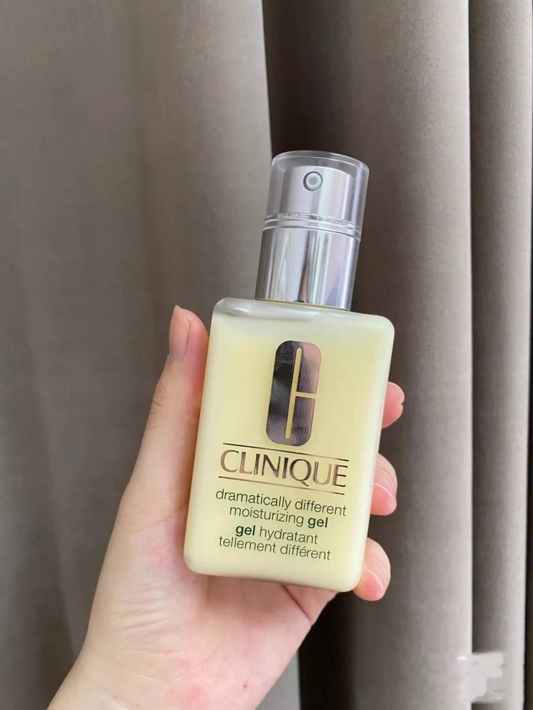 什么倩碧黄油是塑料瓶还是玻璃瓶？有油和无油有什么区别？看过就知道