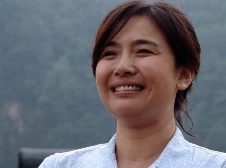 原创你以为是乡村大妈年轻却貌美如花这些女星形象反差太大了