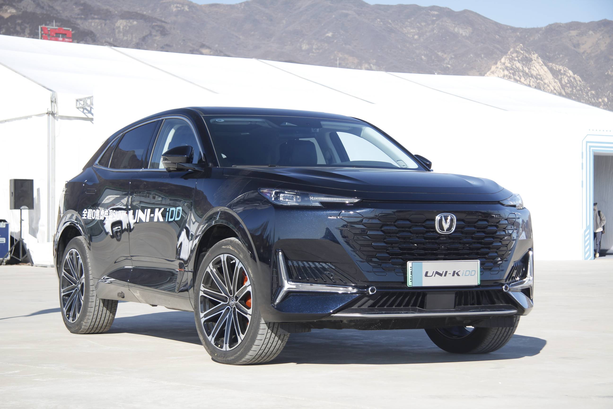 综合续航里程1100km 试驾好开又能跑的长安uni-k idd_搜狐汽车_搜狐网