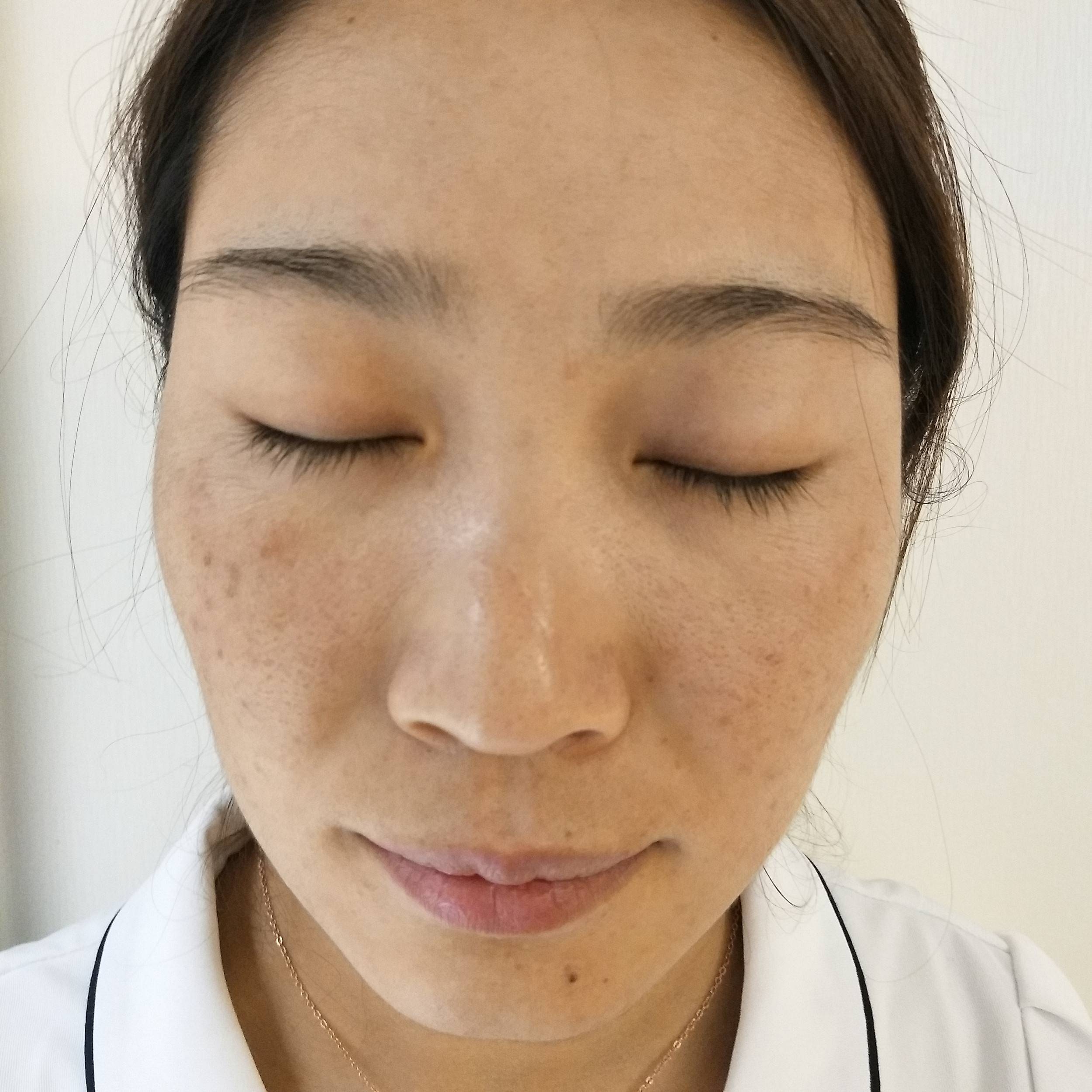 什么粉底液再好，底妆也是斑驳卡粉，究竟是什么原因？