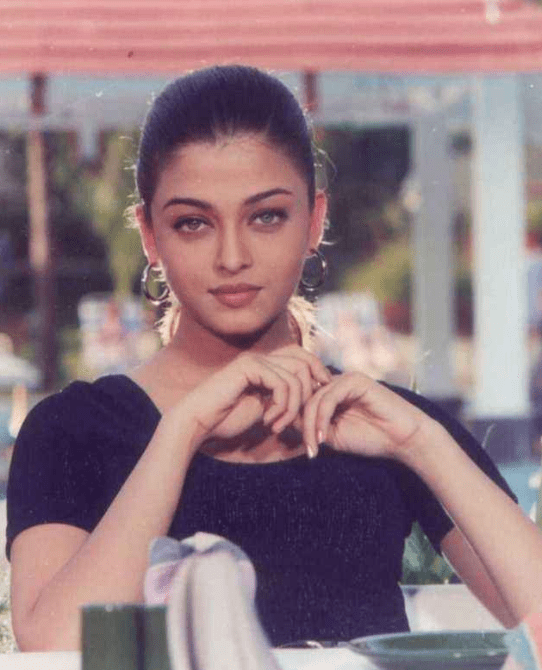 "国宝"级演员,因生子发胖变丑,直言享受做母亲_艾西瓦娅·雷_世界