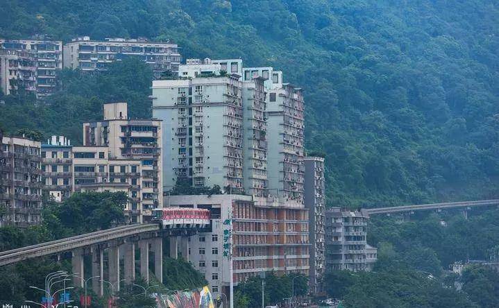 电影|27岁周冬雨“拿下”19岁易烊千玺，《少年的你》取景地曝光