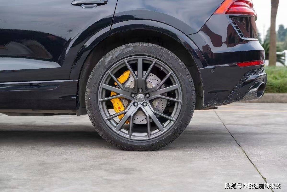 奧迪q8剎車升級鮑魚前10後4卡鉗改裝案例