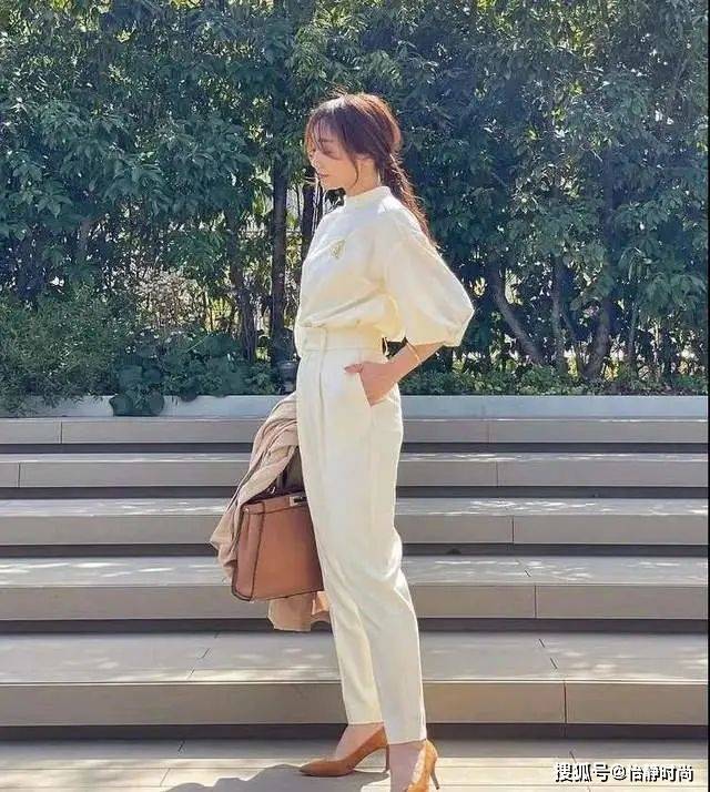 颜色 上了年纪的大妈,开春尽量别穿这3种衣服!廉价显老,拍照也很土