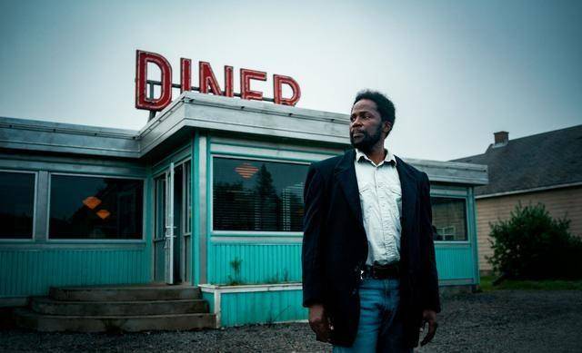 派别|豆瓣7.7，进来就出不去的吃人小镇！《梦魇绝镇》有哪些槽点？