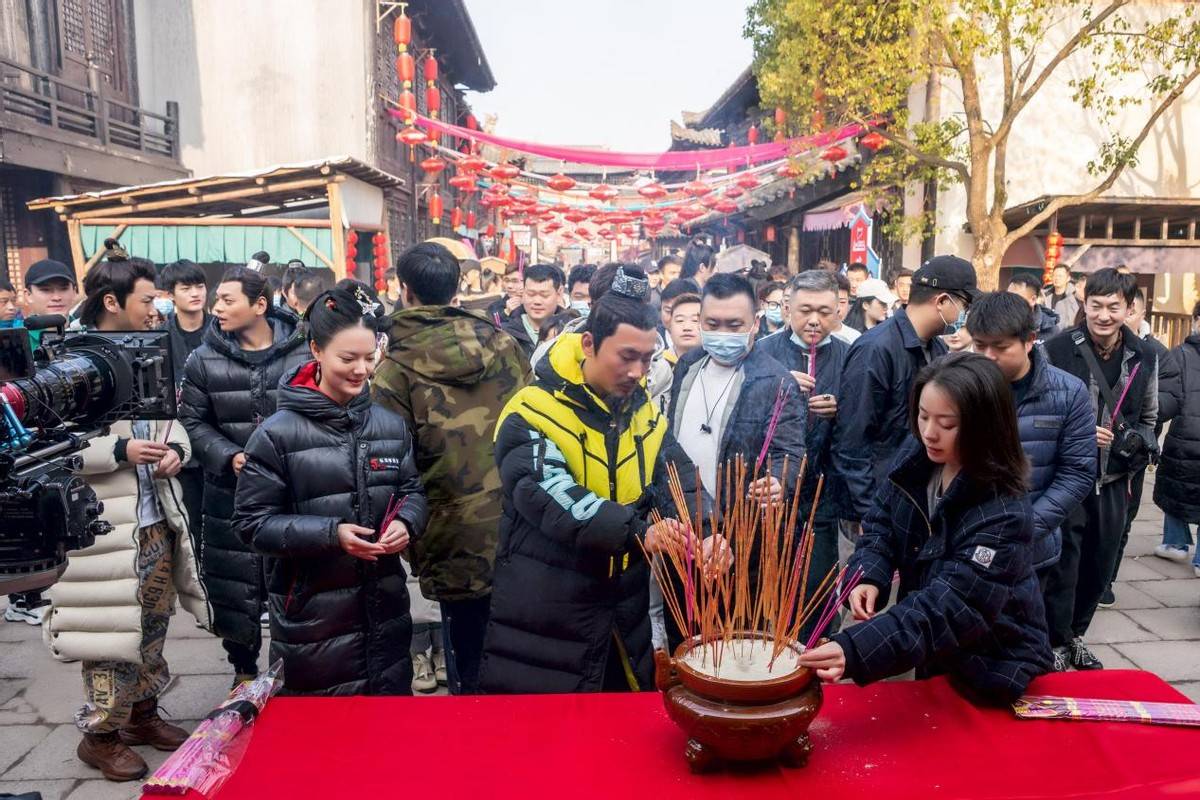 孙子航|新剧组！《芸汐传》太子搭档《全世界最好的你》辛梓丹