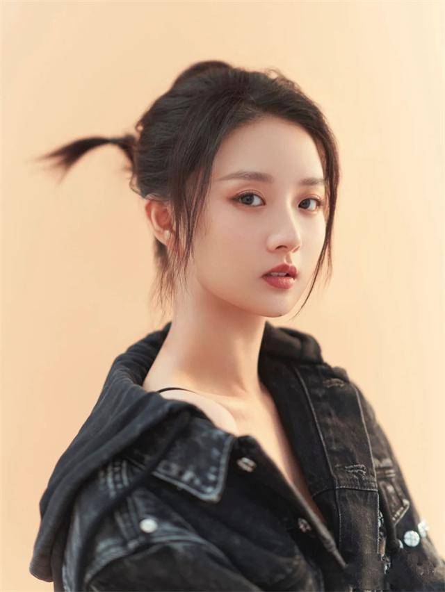 关键过年该怎么化妆？素颜达人会告诉你答案：底妆别太厚，脸别修容