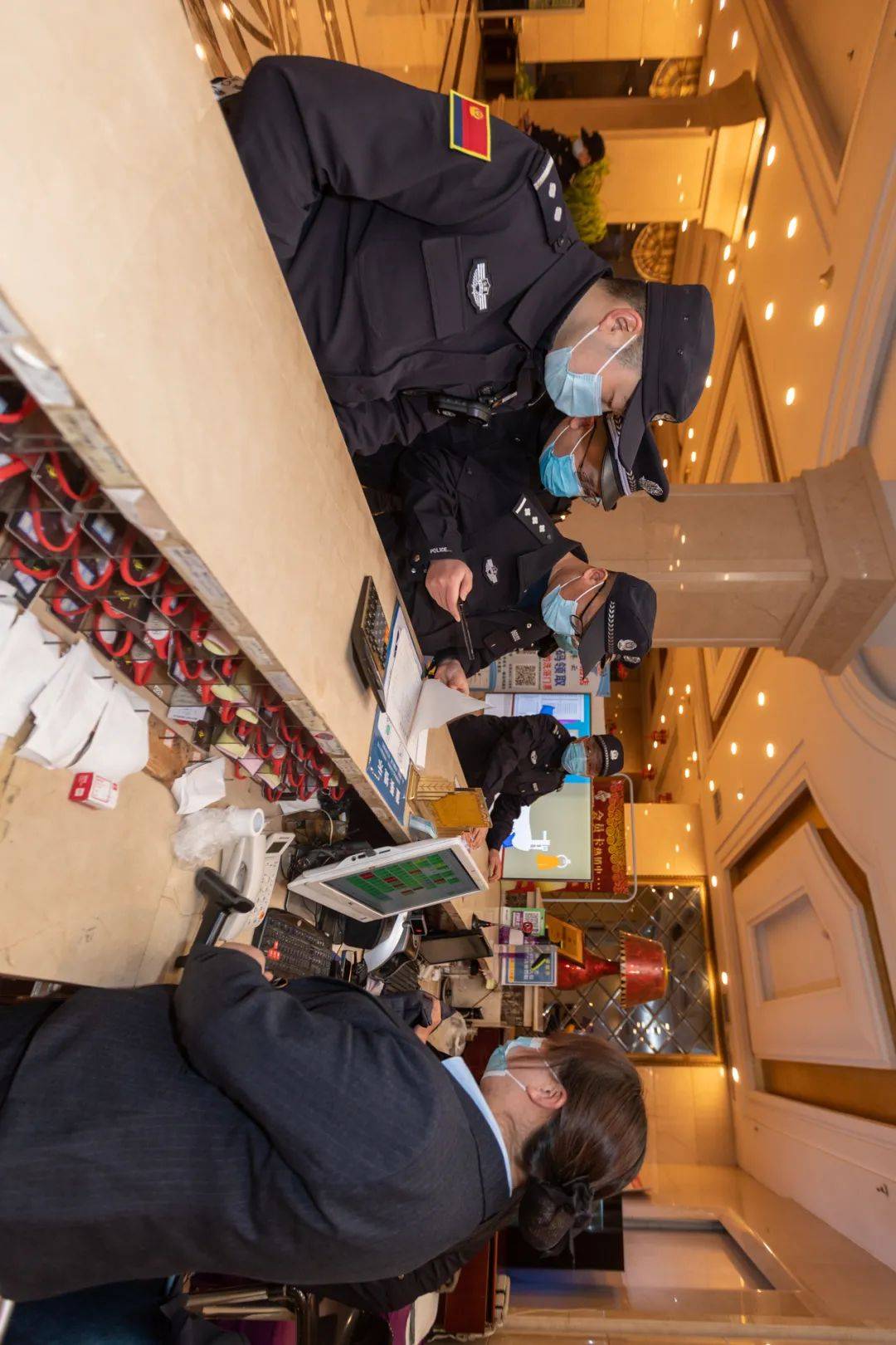 「一线影像」吕梁公安抗疫进行时（高清大图）