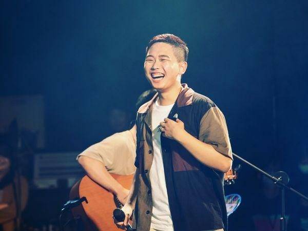 崩溃po文求救:现在真的被夹杀_混蛋_理想_脸书