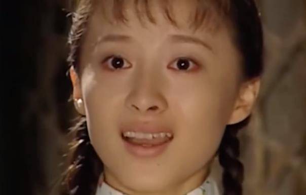 等到正式开拍时,剧组遇到了不少困难,情深深雨蒙蒙拍的第一场戏是可云