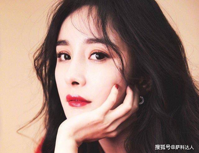 变化女人身上出现这5个变化，是开始“衰老”的迹象，就别再不服老了
