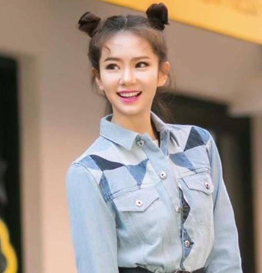 戚薇36岁佟丽娅老成这样?黑眼袋严重吓坏众人,粉丝:丫丫擦下眼霜吧