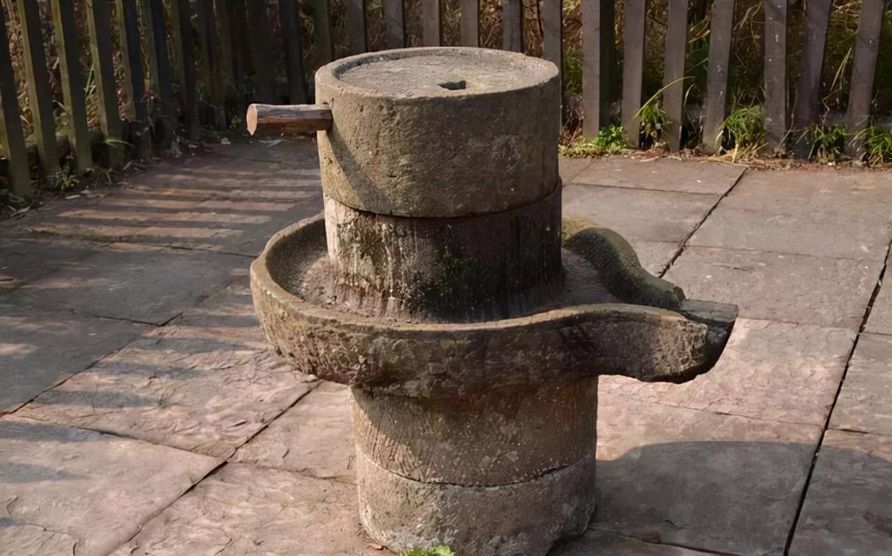 原创
庞贝城发现一盘石磨,它和华夏石磨有何不同,究竟谁家石磨更好用