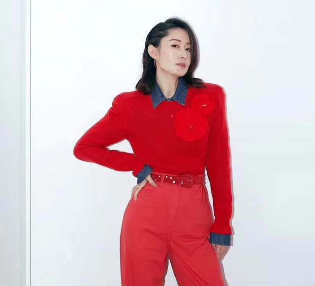 方脸别再追求“瓜子脸”了，这几位明星告诉你，方脸也能美丽大气