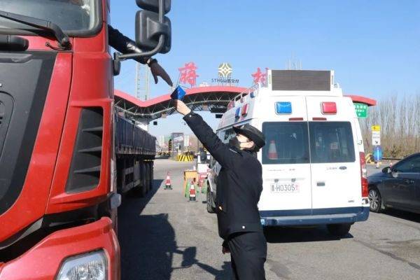 定襄:战"疫"女警,花开"疫"线!_防疫_第一线_疫情