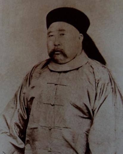 亡,与母亲相依为命,年少时,聂士成多加习武因而之后曾在袁甲三部任职