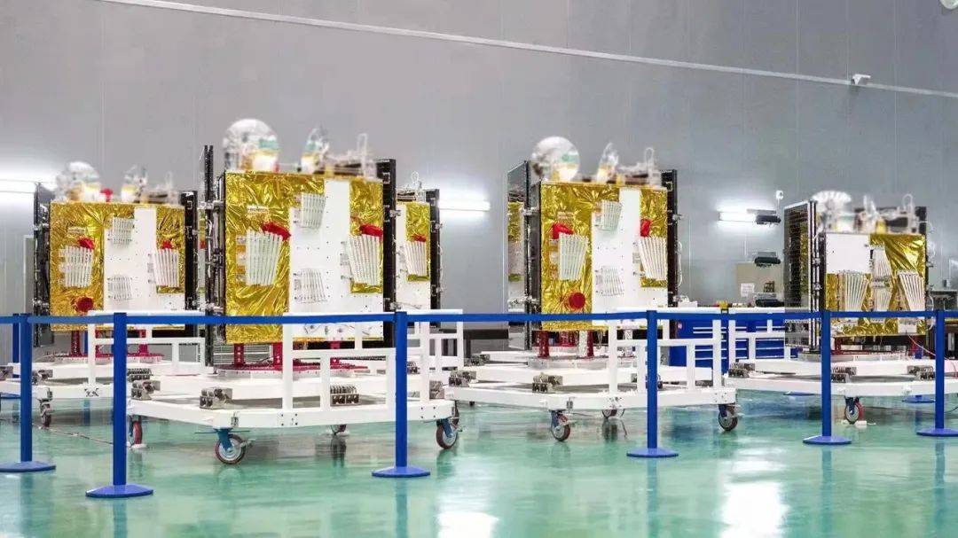 我国成功发射首批低轨宽带卫星，航天基地贡献“硬核力量”！