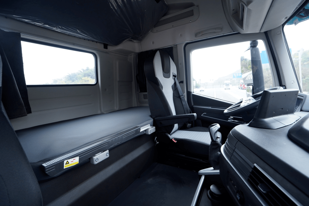 多种配置全面升级,红岩杰狮c6牵引车plus版有颜更有料_搜狐汽车_搜狐