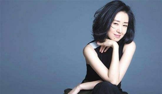 发型剪掉长发后，短发的减龄效果太好了，长脸型女生参考一下