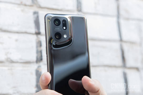 速刷“OPPO Find X5 Pro天玑版” 真旗舰毫不含糊 细腻细节处处精致
