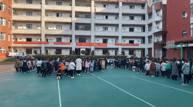 助力乡镇教育万州好视立捐赠福建小学高龙中学岩口复兴学校价值28万元