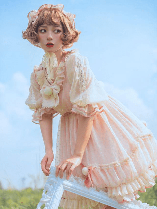 假发Doll感十足的洛丽塔“灯笼裙”，可爱又俏皮，路人看了也会心动