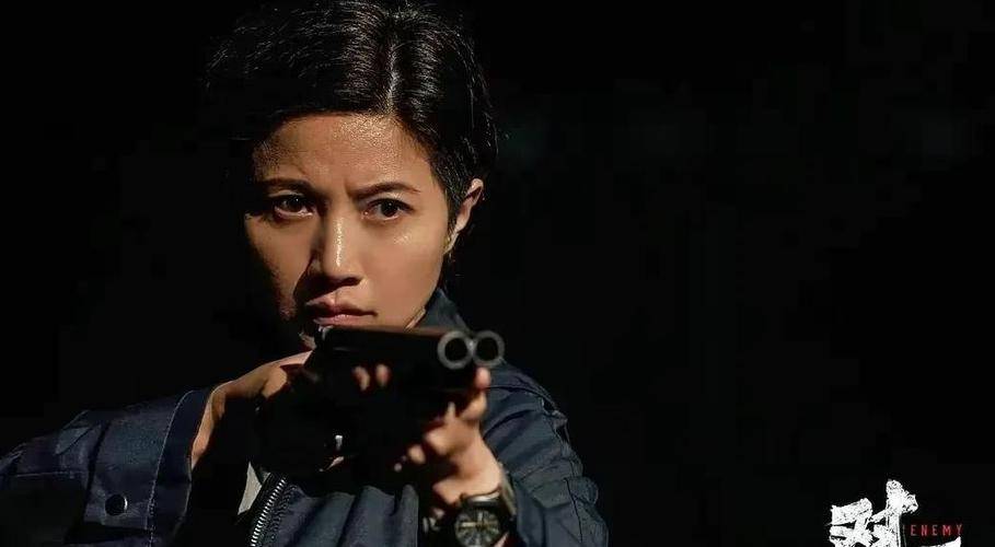 殷桃凭|《人世间》演技绝了！殷桃凭啥把中年女演员这副“烂牌”打成王炸！