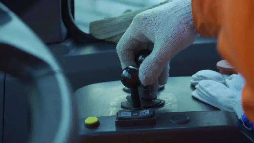 【21-sun测评】电池质保五年，柳工856E-MAX电动装载机值得考虑