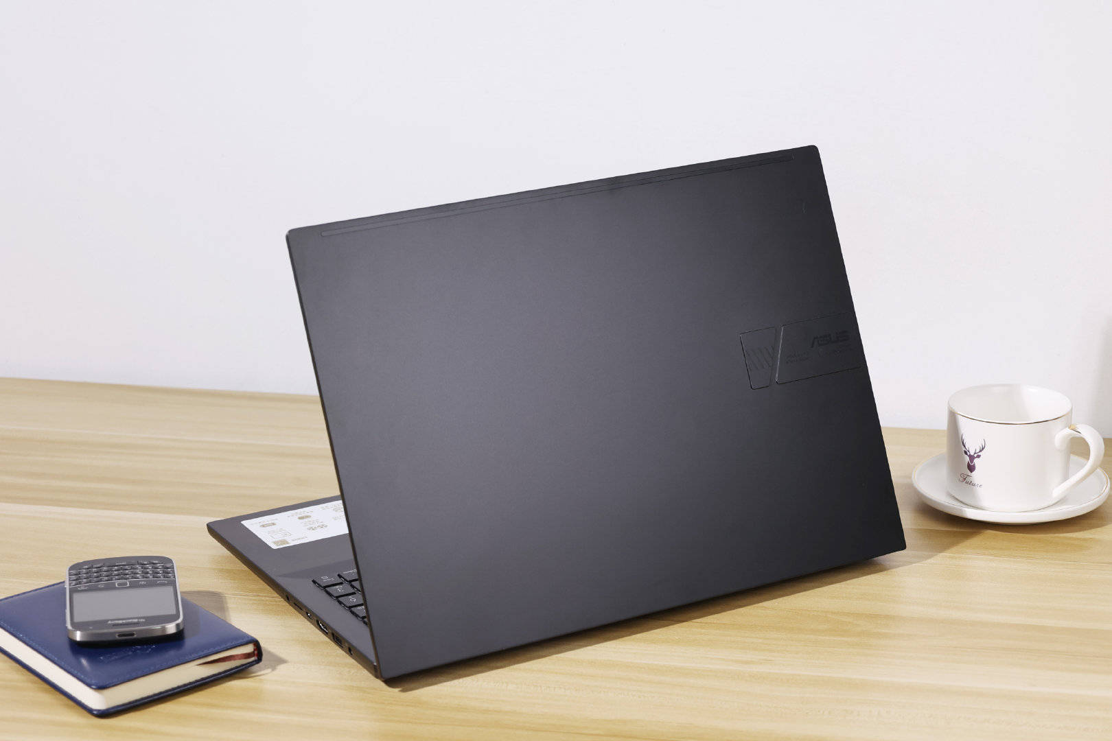 性能释放高达80w,比联想thinkpad p15v的性能组合强了数倍之高,不仅