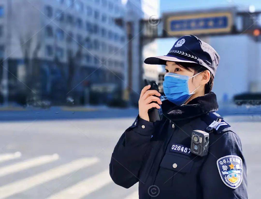致敬了不起的她 | 东城公安的温暖祝福_慰问_女民警_文职