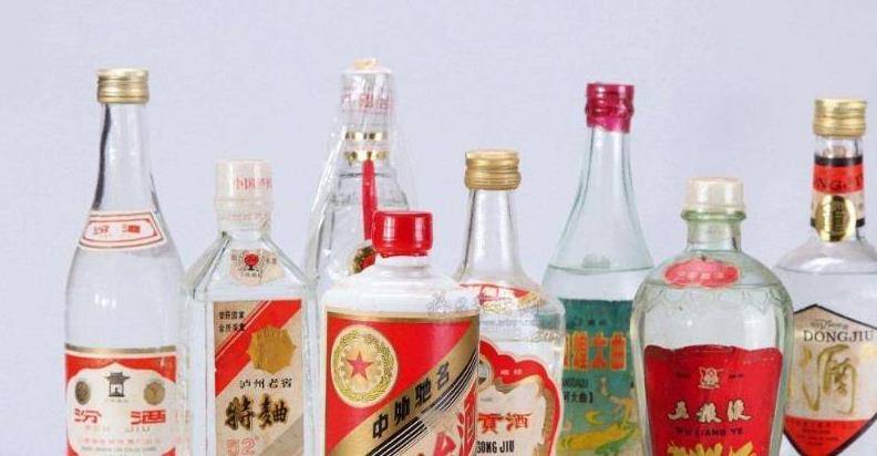 客人|买白酒时，3种60元左右的“宴请用酒”别错过，待客有面，口感好