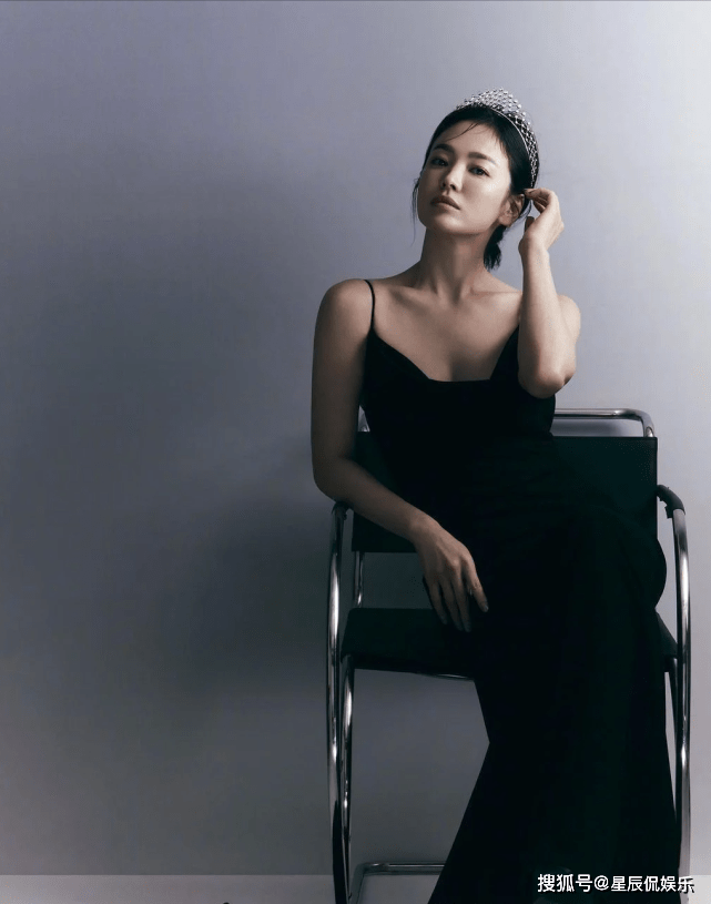 海报|宋慧乔闲不住，又有照片流出，尽显40岁女人风采