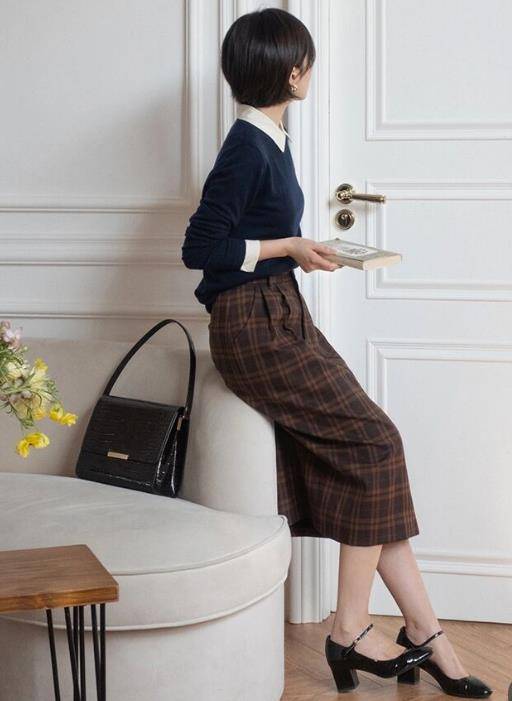 颜色 穿半身裙，鞋子怎么搭配才高级？来学博主这样搭时髦又显气质