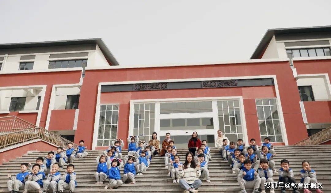 追梦新时代巾帼绽芳华文景小学三八妇女节活动纪实