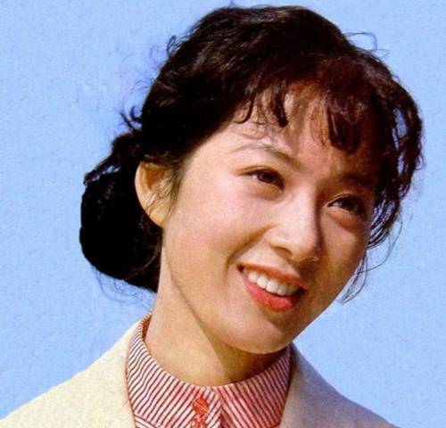 80年代第一美女龚雪因流氓案断送事业远走美国后过得如何