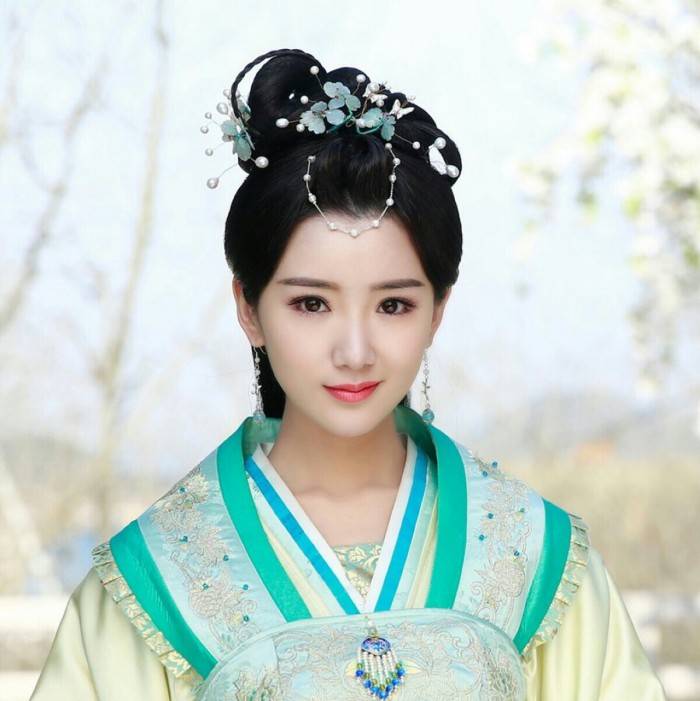 角色|甄嬛传里的龙套演员，颂芝年轻时好清纯，妙音娘子真是酱油专业户