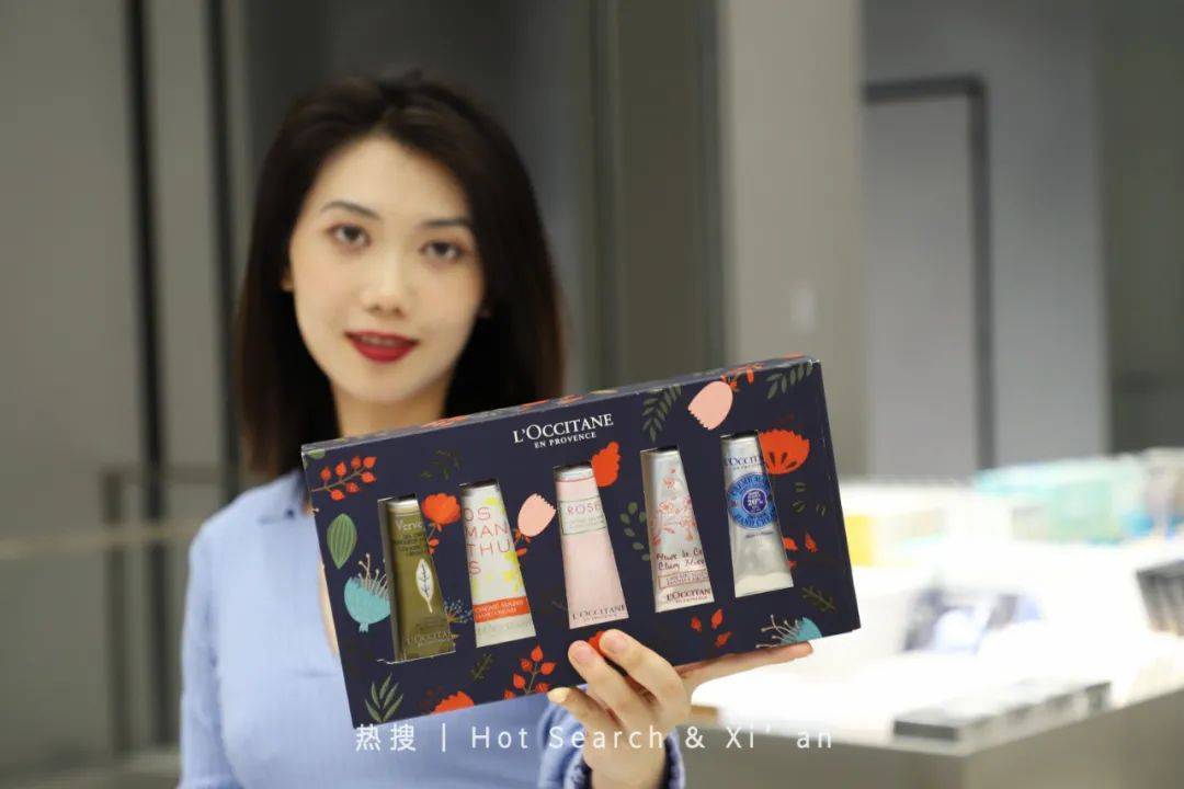 万象西安新地标！高端美妆集合店「HAYDON黑洞」来啦！女明星们火速集合！