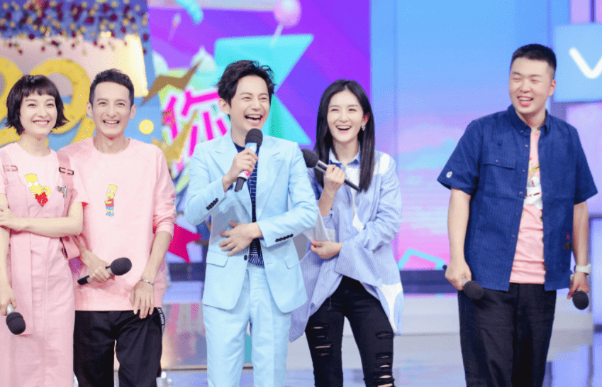 八卦爆料|《快本》导演回应争议，谁红谁上节目，却忽略了核心问题区别对待！