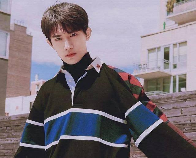 观点评论|易烊千玺自曝曾私下送外卖，不仅被投诉，还被扣了近一半的钱