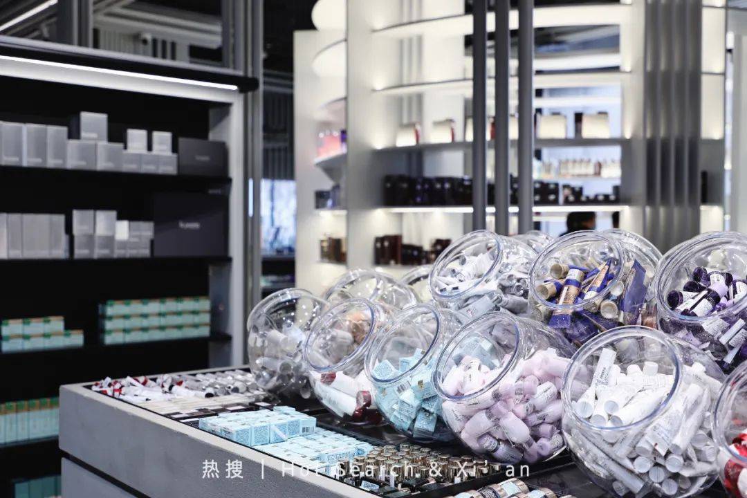 万象西安新地标！高端美妆集合店「HAYDON黑洞」来啦！女明星们火速集合！