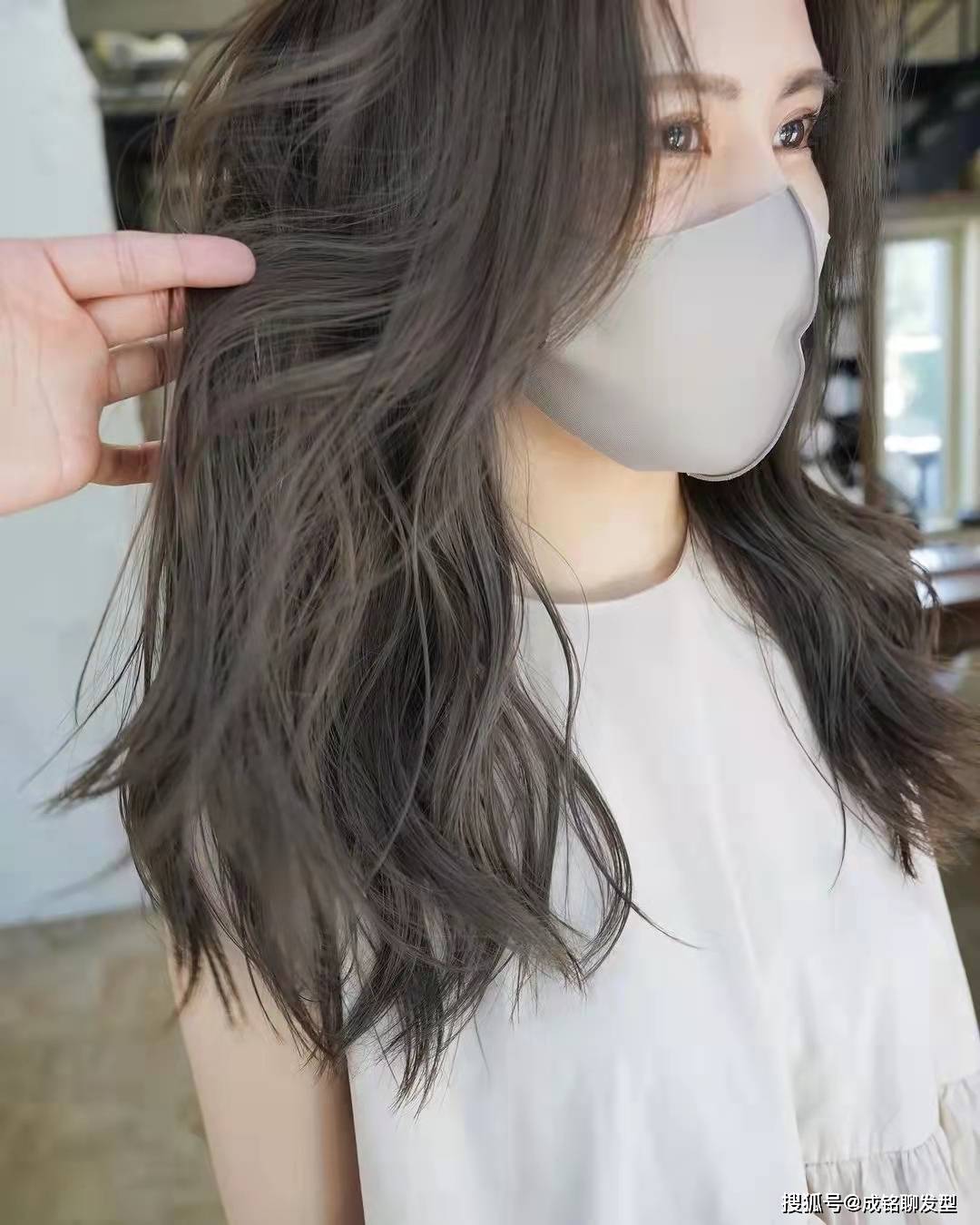 棕色三种显白又高级的头发颜色，有质感掉色慢无需漂发，时尚又显年轻