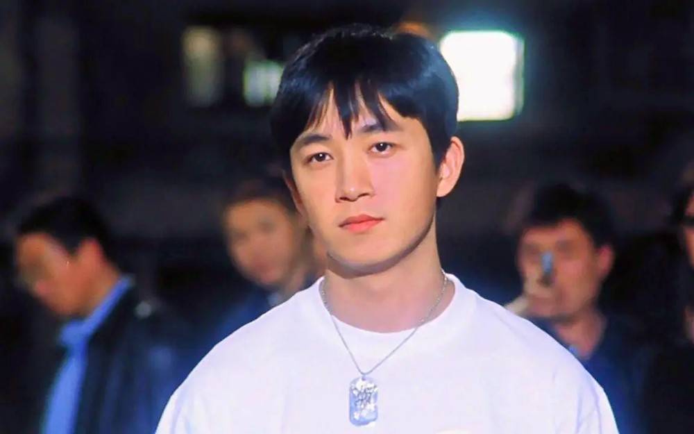 因为发腮比发胖更可怕，颜值降低是小事，有人干脆被换了张脸