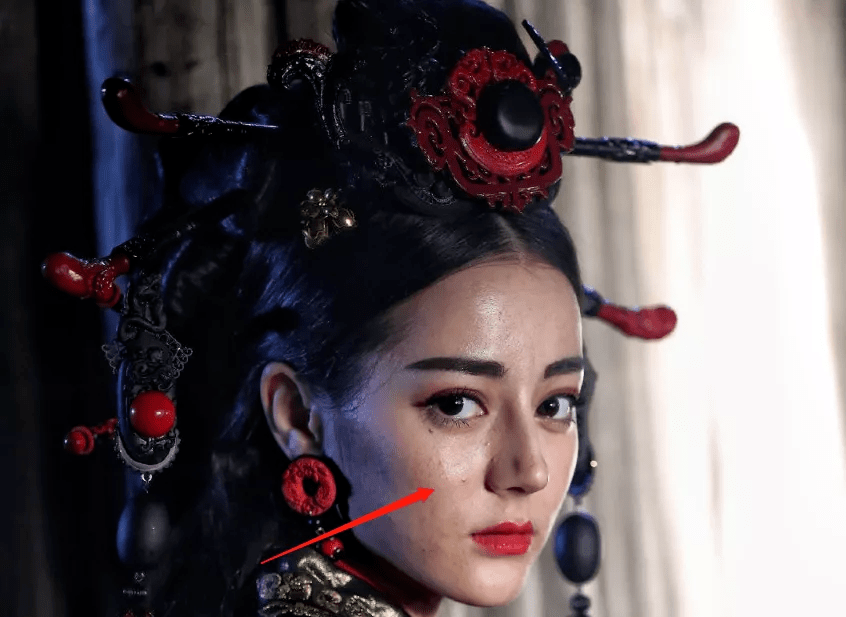 美貌修赘肉、P屁股、长腿，连视频都能作假变脸，明星还有什么是真的