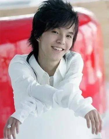 别墅|“天才”郭敬明:你嘲笑他矮,他嘲笑你没钱