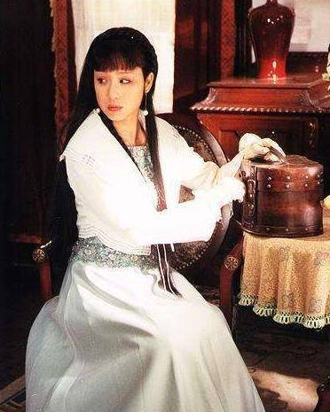 63岁"容妃"李建群病逝,生前与陈家林相爱28年无名分,令人痛惜?