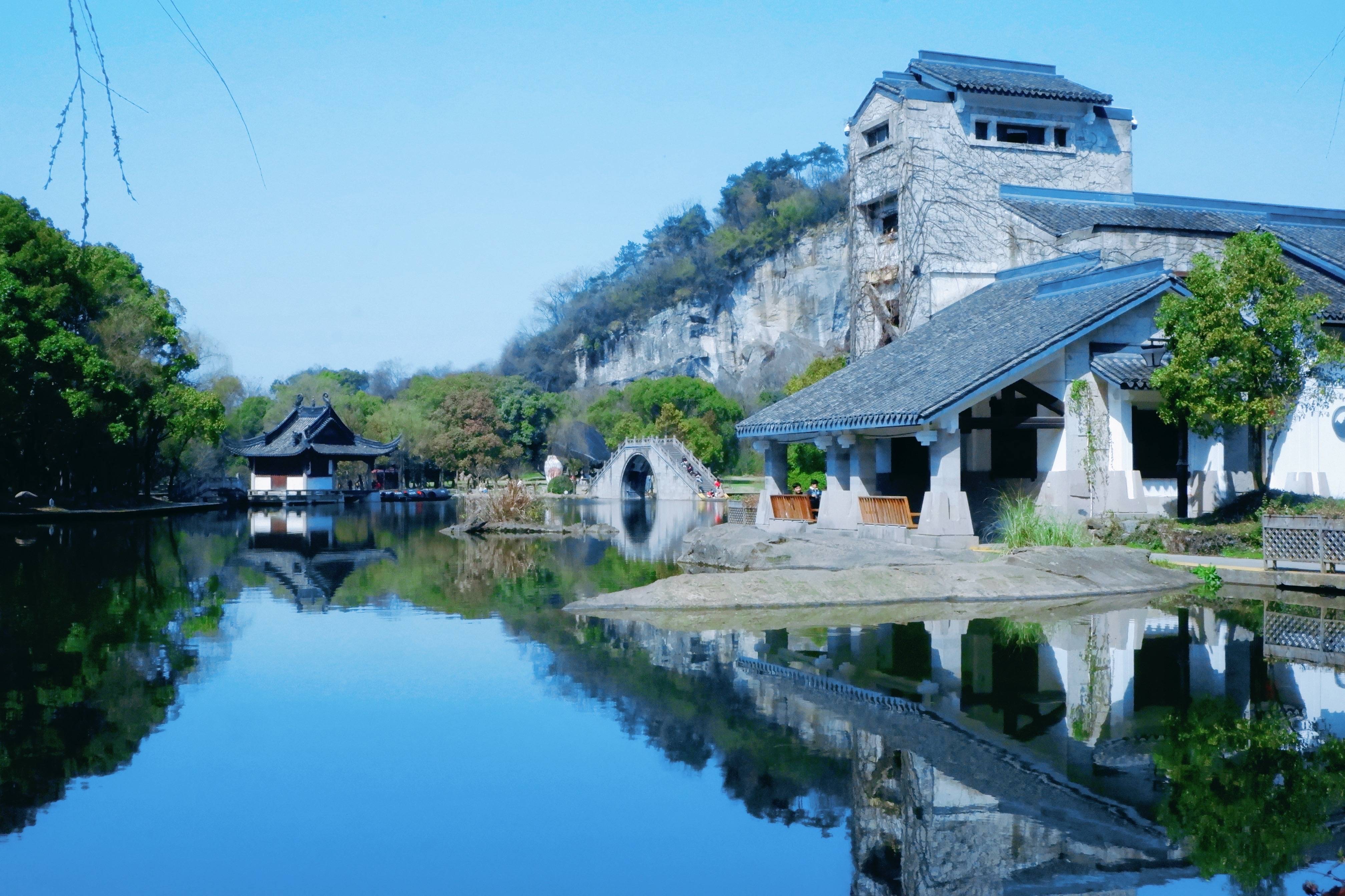 浙江四大石佛,山体开采完仅剩一座石佛,屹立千年_鉴湖_绍兴_景区