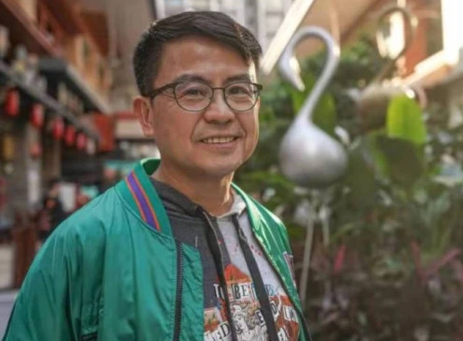 移居内地19年黄一山卖房套现给孩子做准备长子患重病行动不便